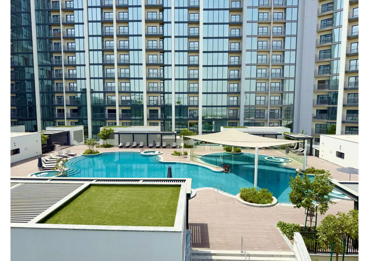 2BR in The Crest Tower D
