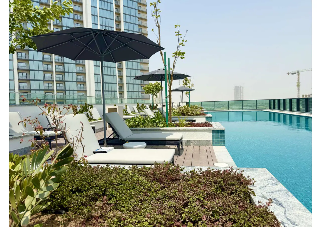 2BR in The Crest Tower D