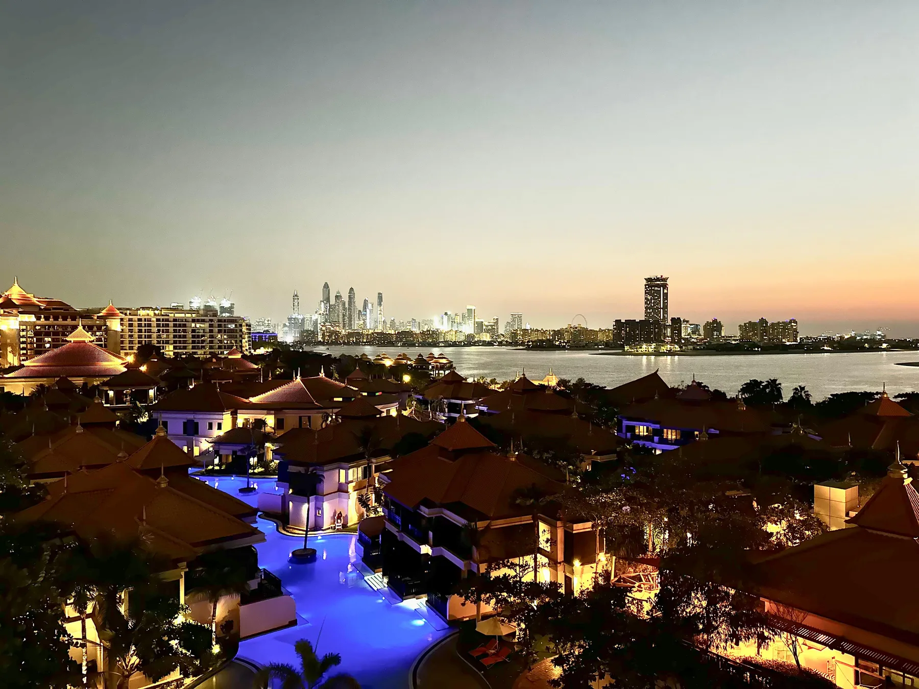 2 спальни в Anantara Residences