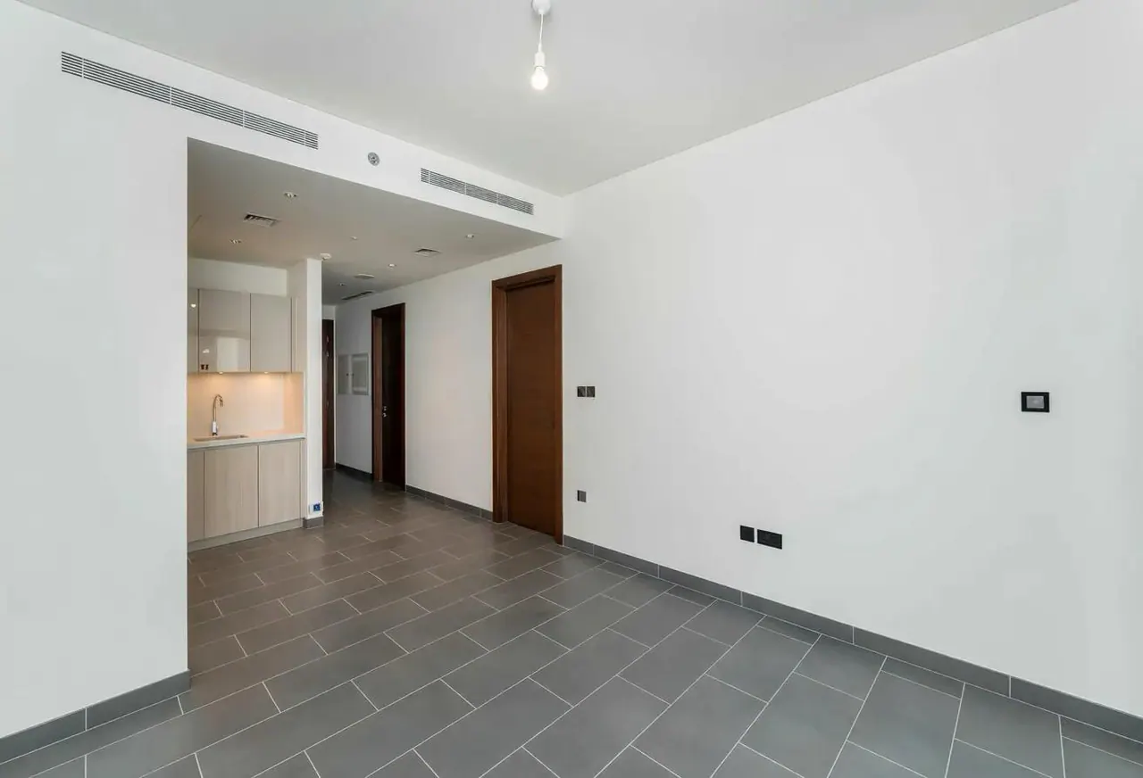 1.5BR in The Crest Tower C