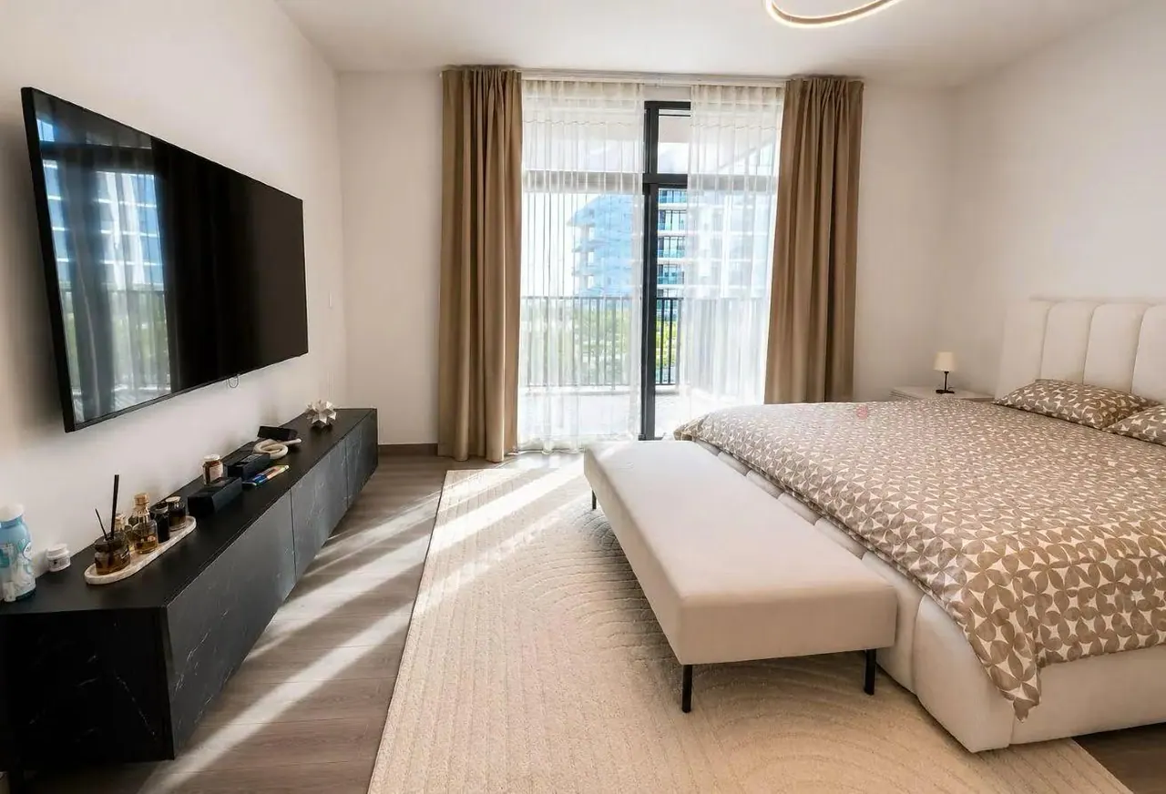 Studio in Kensington Waters
