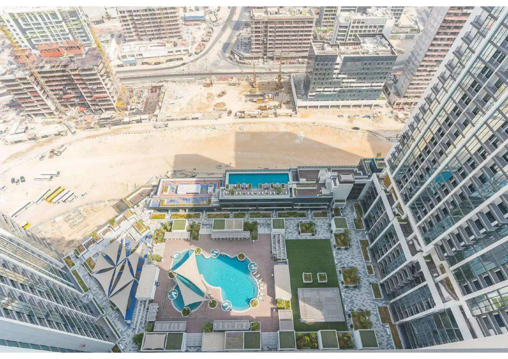 1BR in The Crest Tower B