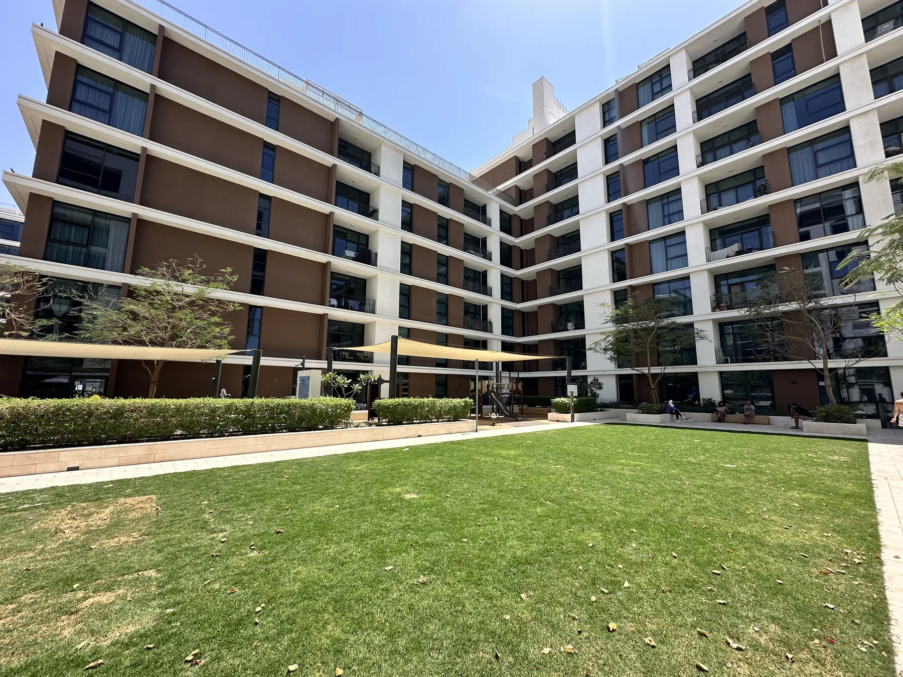 1BR in Park Point Tower D